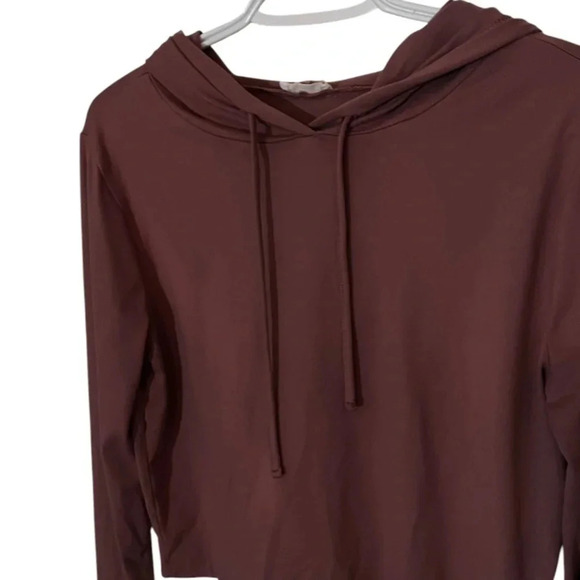 Medium cropped hoodie - Picture 3 of 6